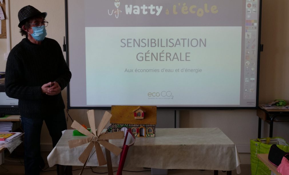 séance de sensibilisation générale à l'école J. Giraudoux Cusset