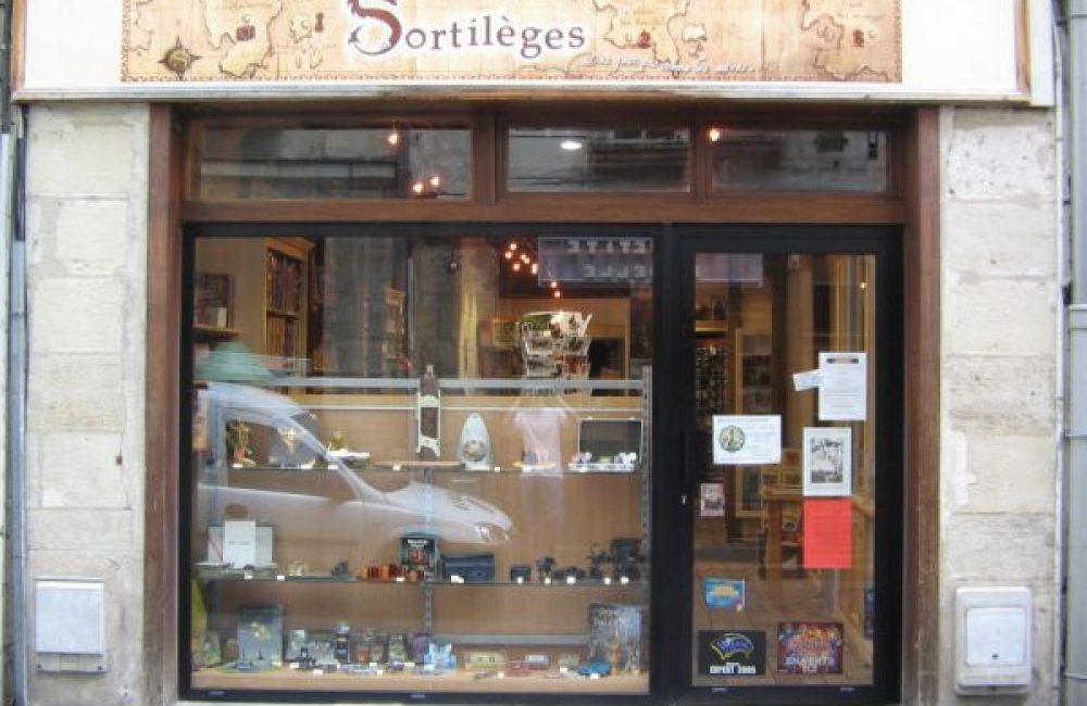 devanture_sortileges_tours_01.jpg