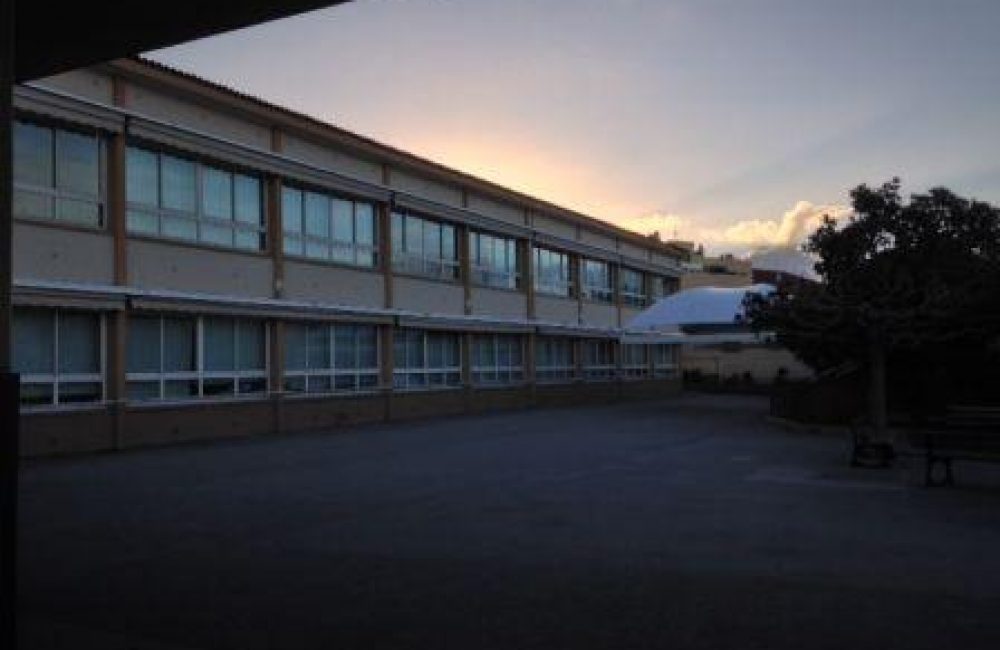 gare2_cour.jpg